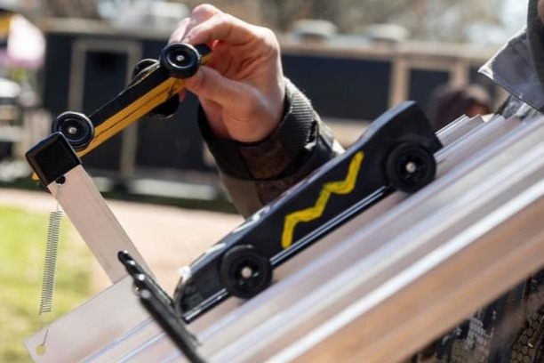 Wooden car races project image